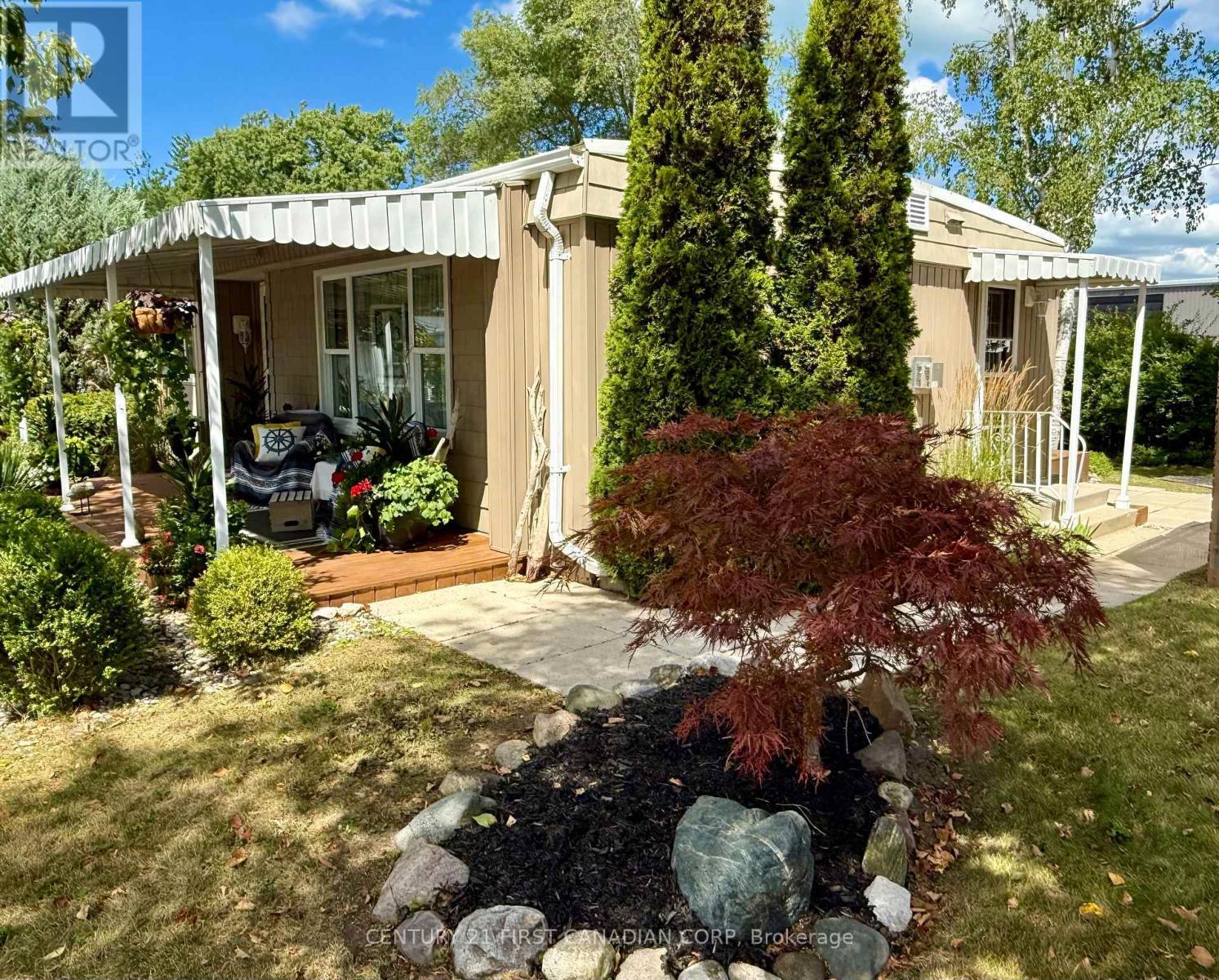 29 Maple Grove Court, South Huron (Stephen), ON - Outdoor With Deck Patio Veranda