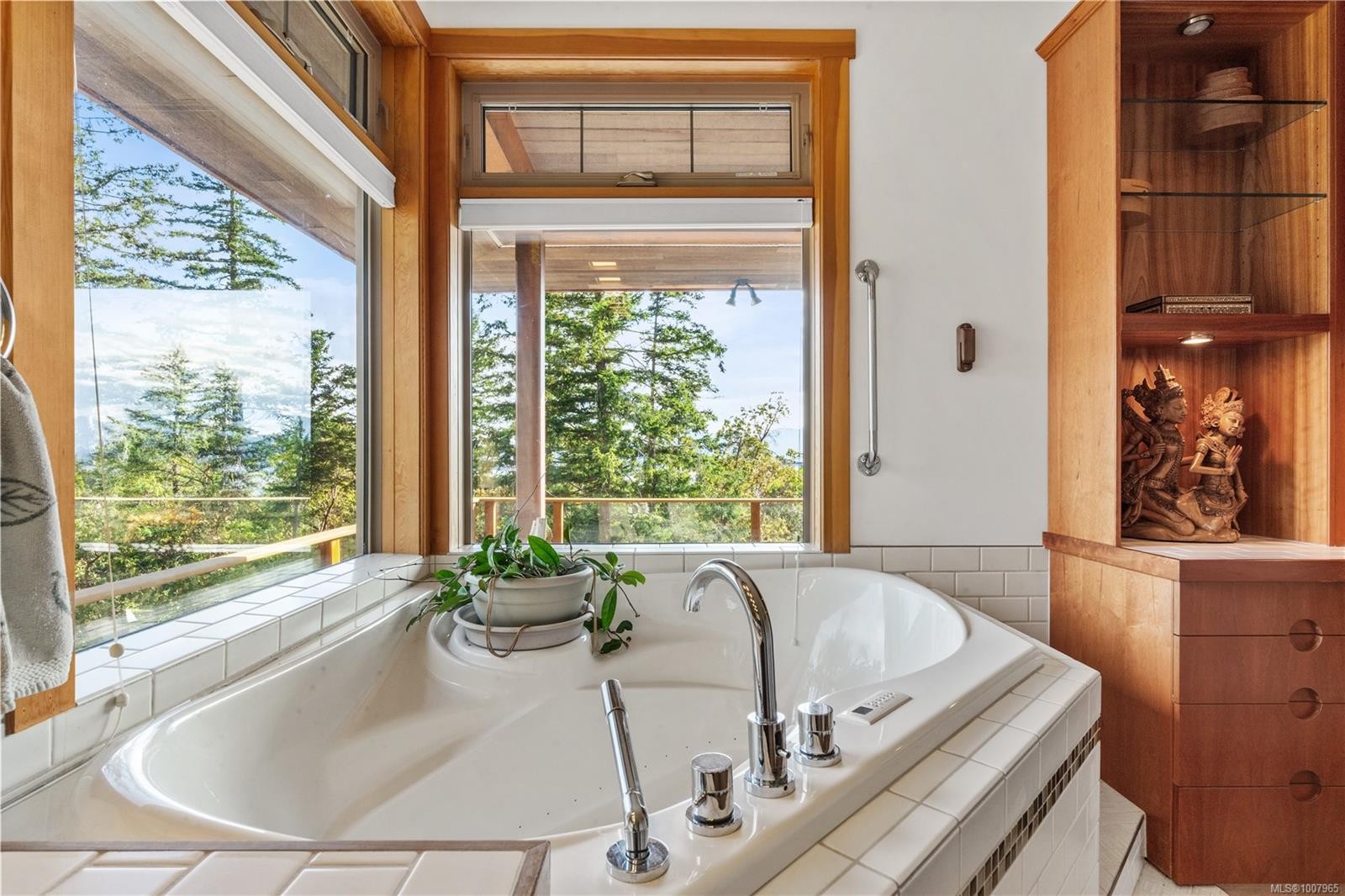 248 Suneagle Dr, Salt Spring, BC