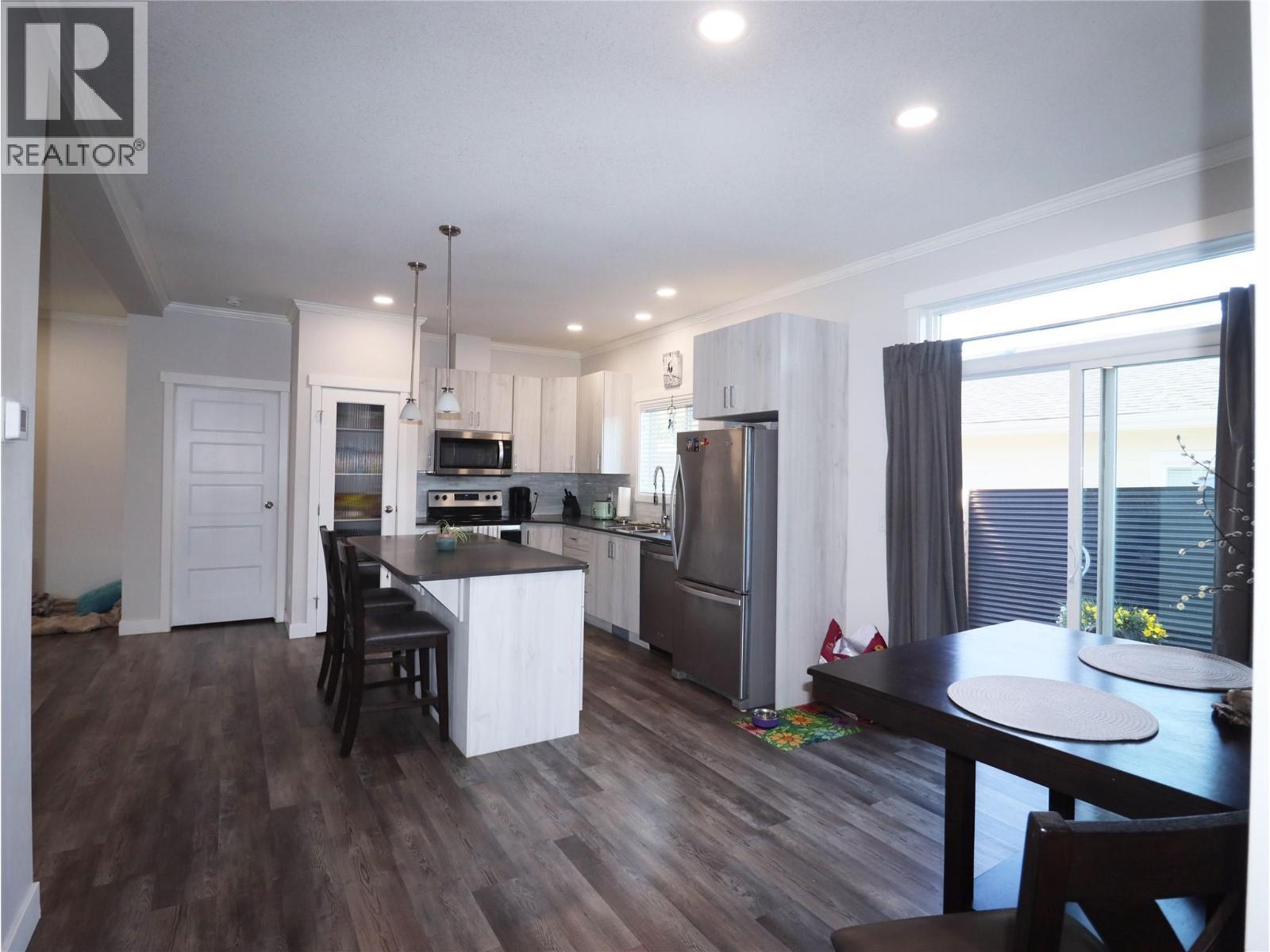 7654 18Th Street, Grand Forks, BC