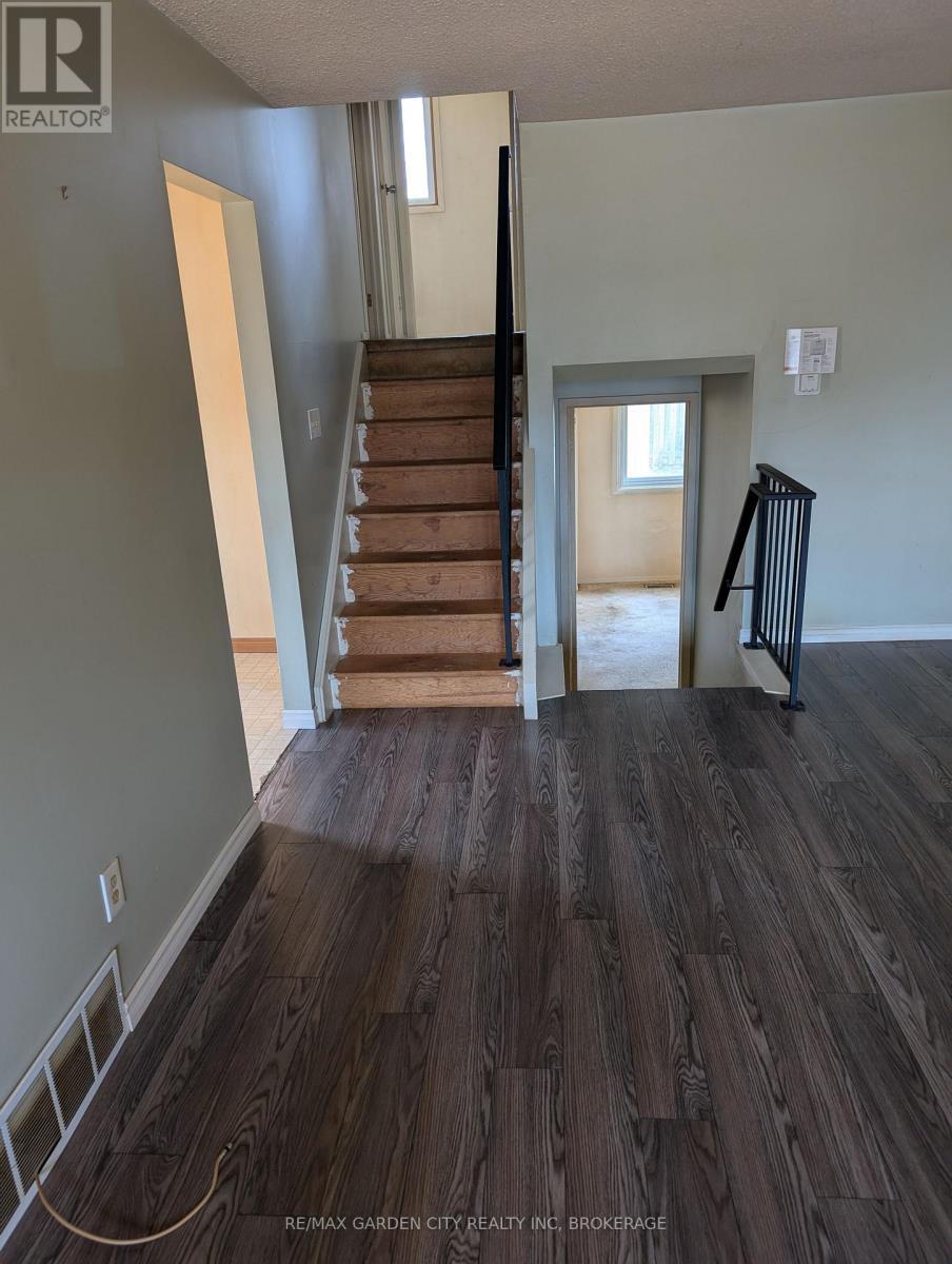 62 Allan Drive, St. Catharines (Fairview), ON - Indoor Photo Showing Other Room