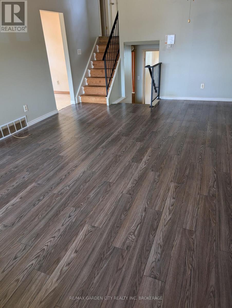 62 Allan Drive, St. Catharines (Fairview), ON - Indoor Photo Showing Other Room