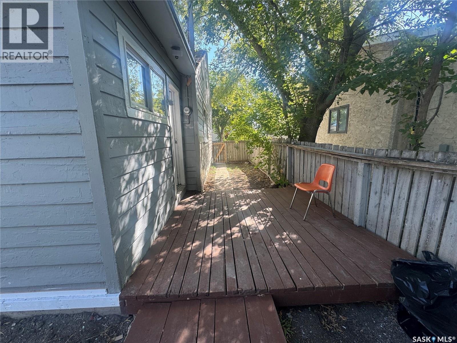 1056 Princess Street, Regina, SK - Outdoor With Exterior