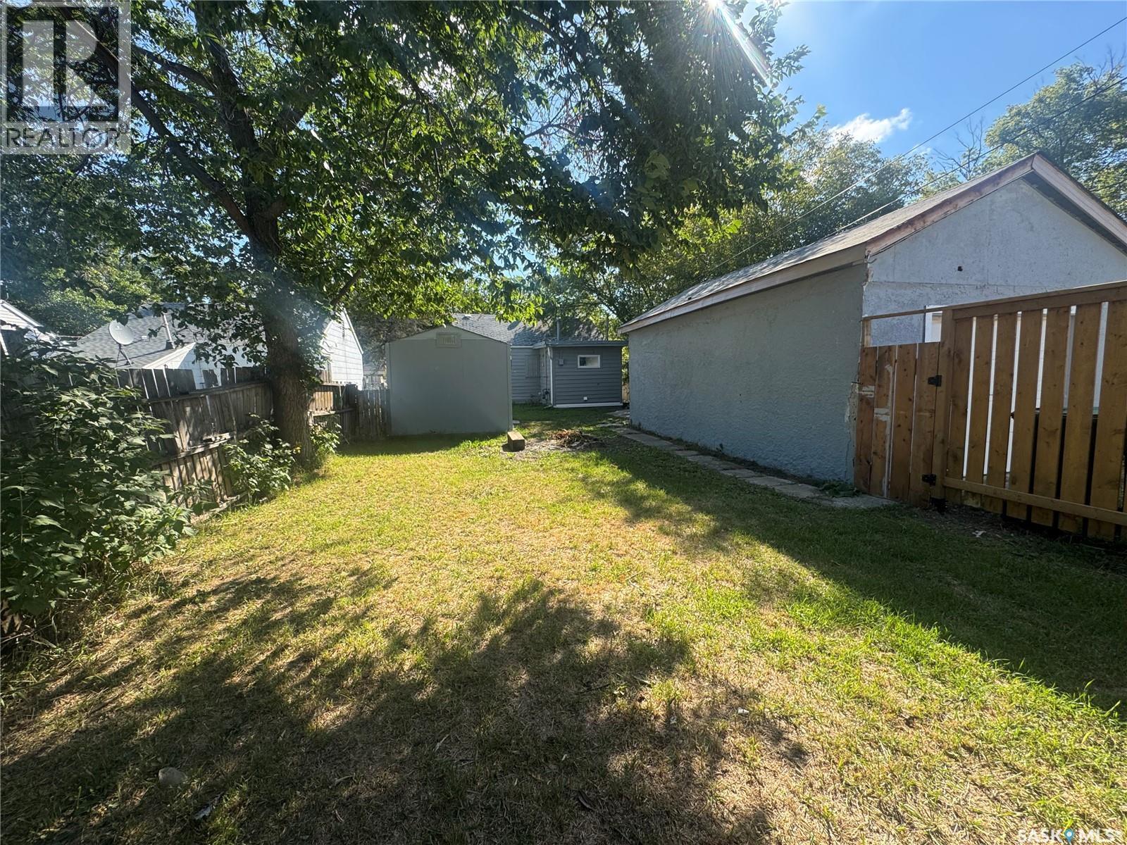 1056 Princess Street, Regina, SK - Outdoor