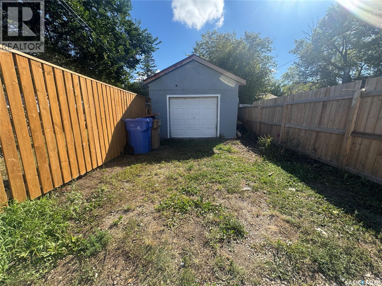 1056 Princess Street, Regina, SK - Outdoor