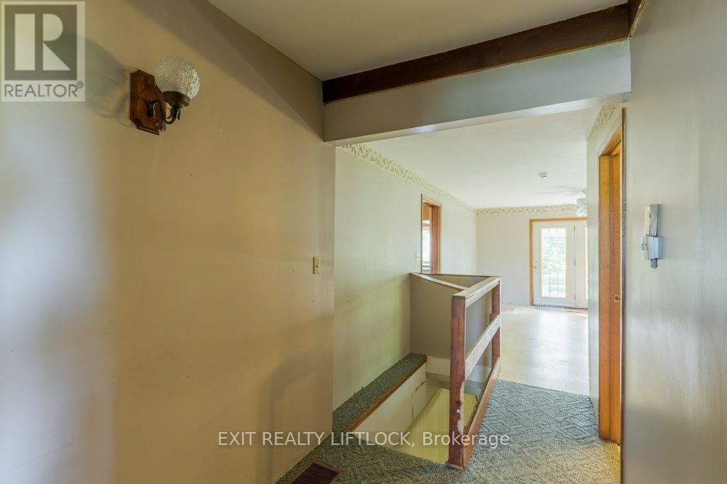 194 County Rd 10, Cavan Monaghan (Cavan Twp), ON - Indoor Photo Showing Other Room