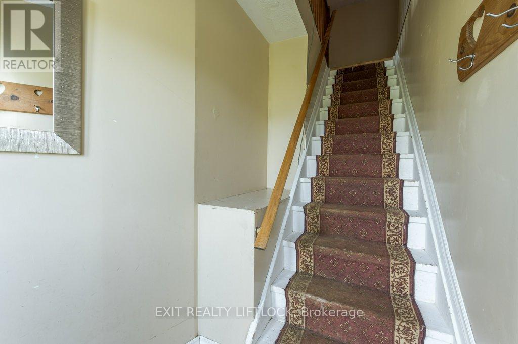 194 County Rd 10, Cavan Monaghan (Cavan Twp), ON - Indoor Photo Showing Other Room