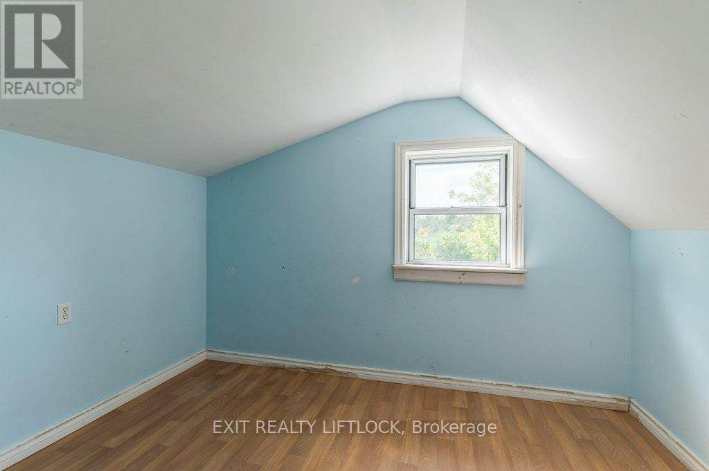 194 County Rd 10, Cavan Monaghan (Cavan Twp), ON - Indoor Photo Showing Other Room