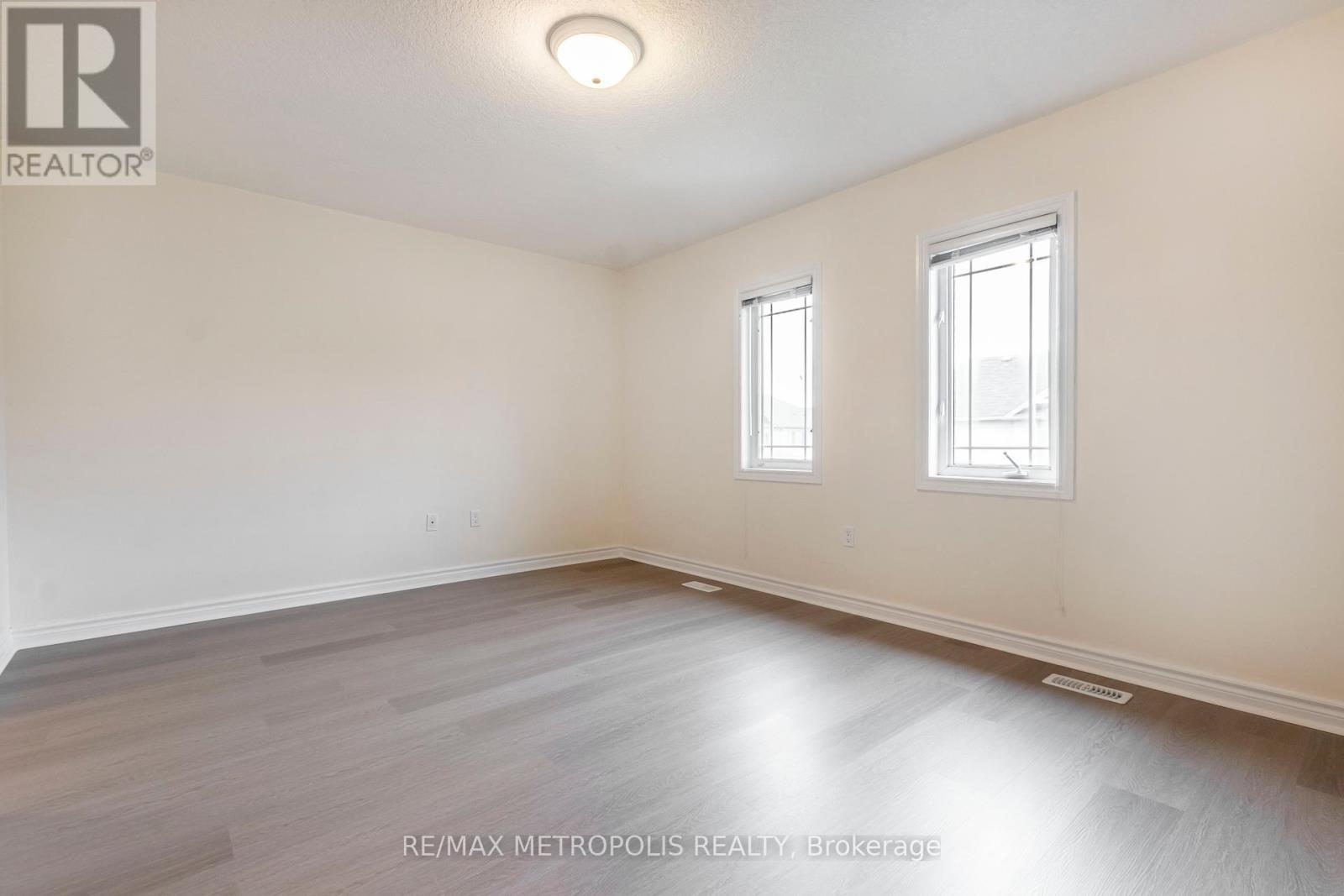 C15 - 619 Wild Ginger Avenue, Waterloo, ON - Indoor Photo Showing Other Room