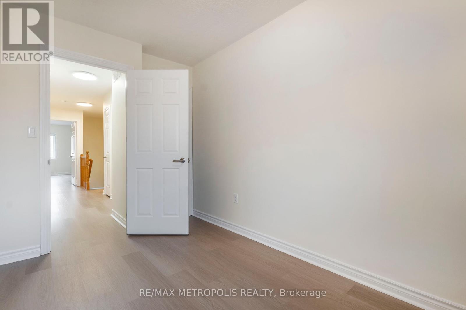 C15 - 619 Wild Ginger Avenue, Waterloo, ON - Indoor Photo Showing Other Room