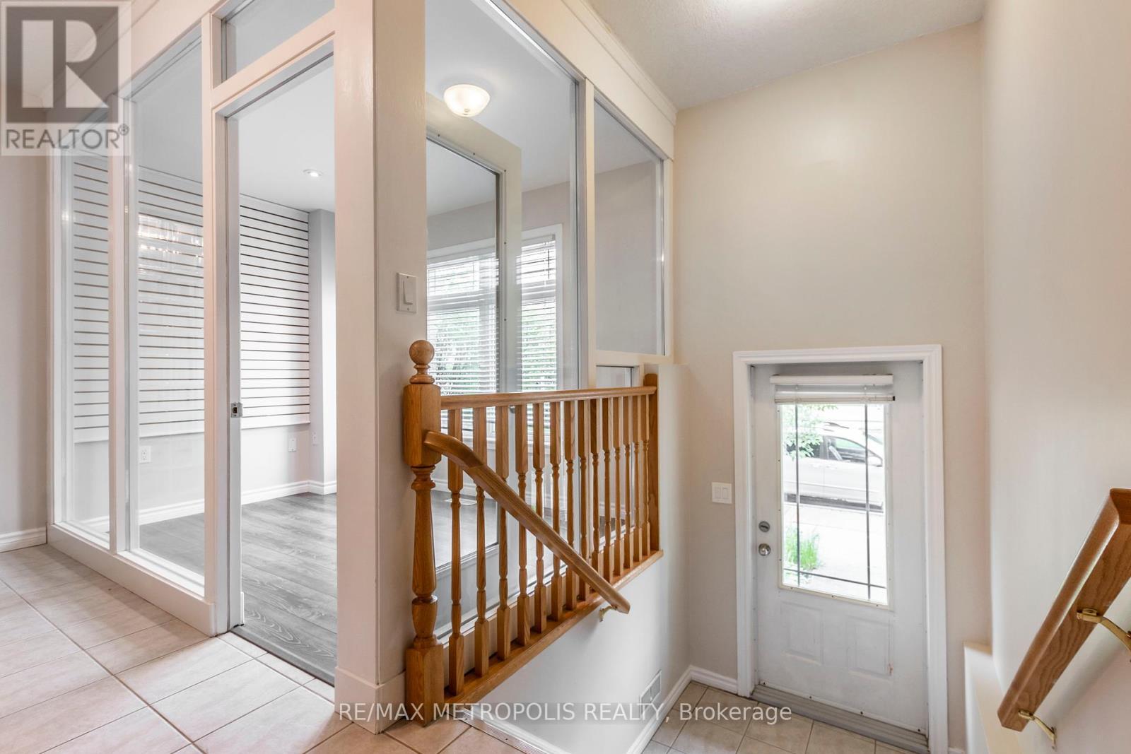 C15 - 619 Wild Ginger Avenue, Waterloo, ON - Indoor Photo Showing Other Room
