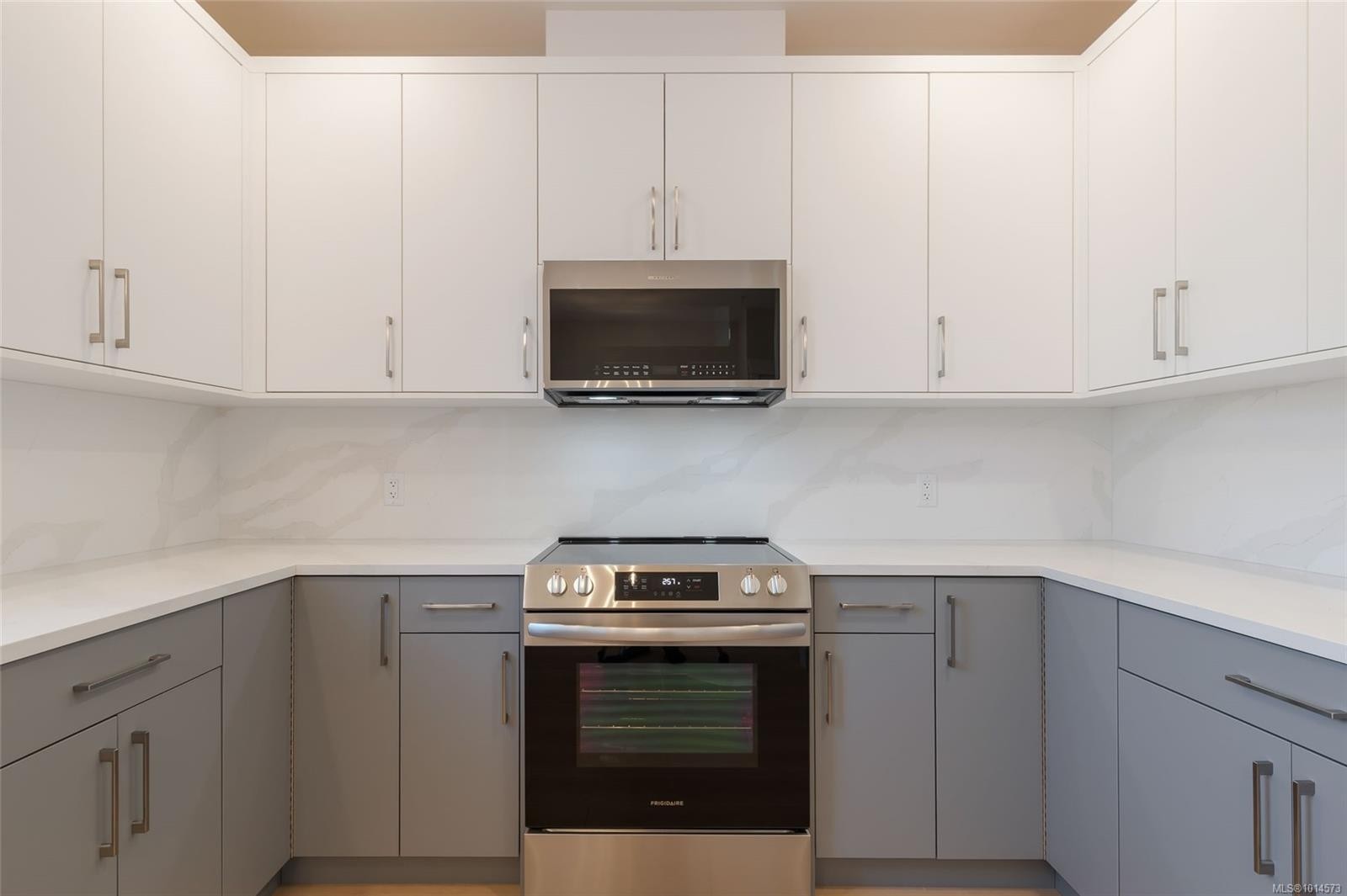 764 Townsite Rd, Nanaimo, BC - Indoor Photo Showing Kitchen