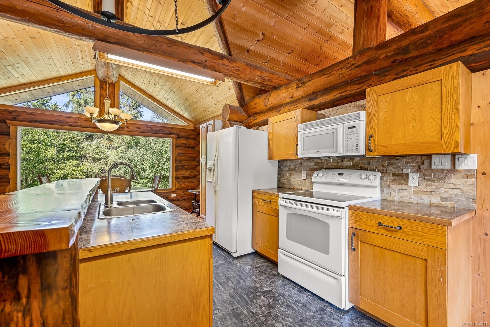 4867 Lorna Lane, Campbell River, BC