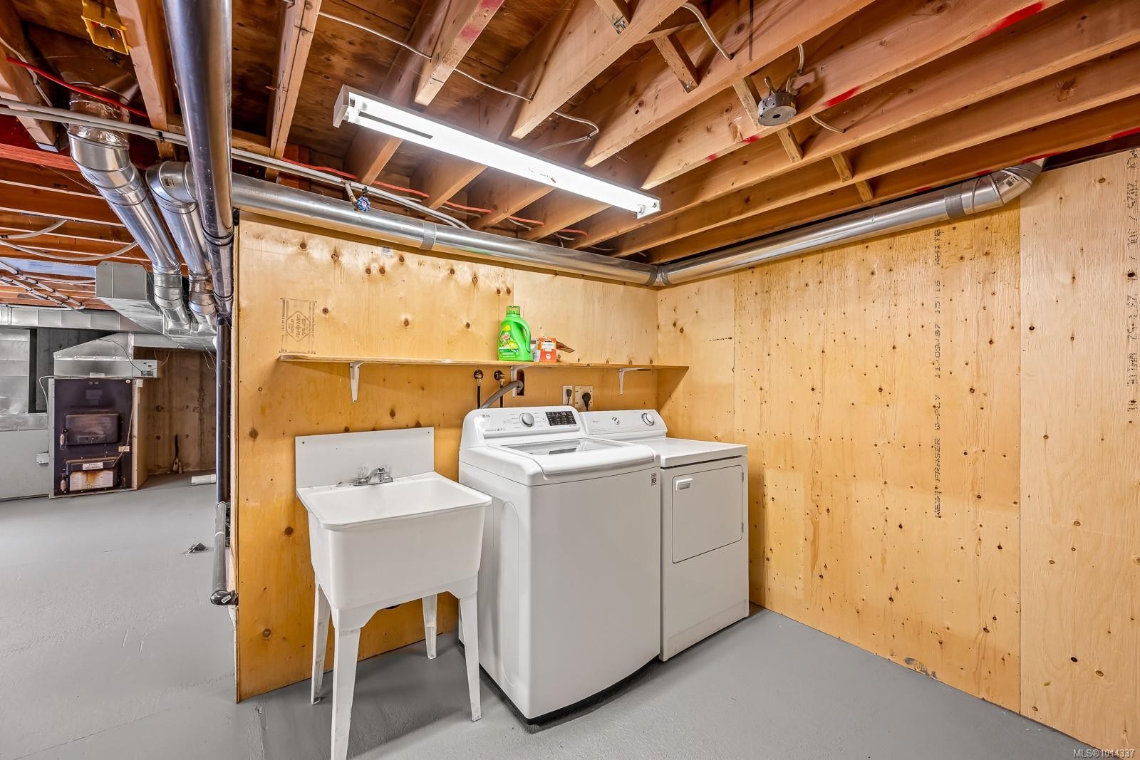 4867 Lorna Lane, Campbell River, BC