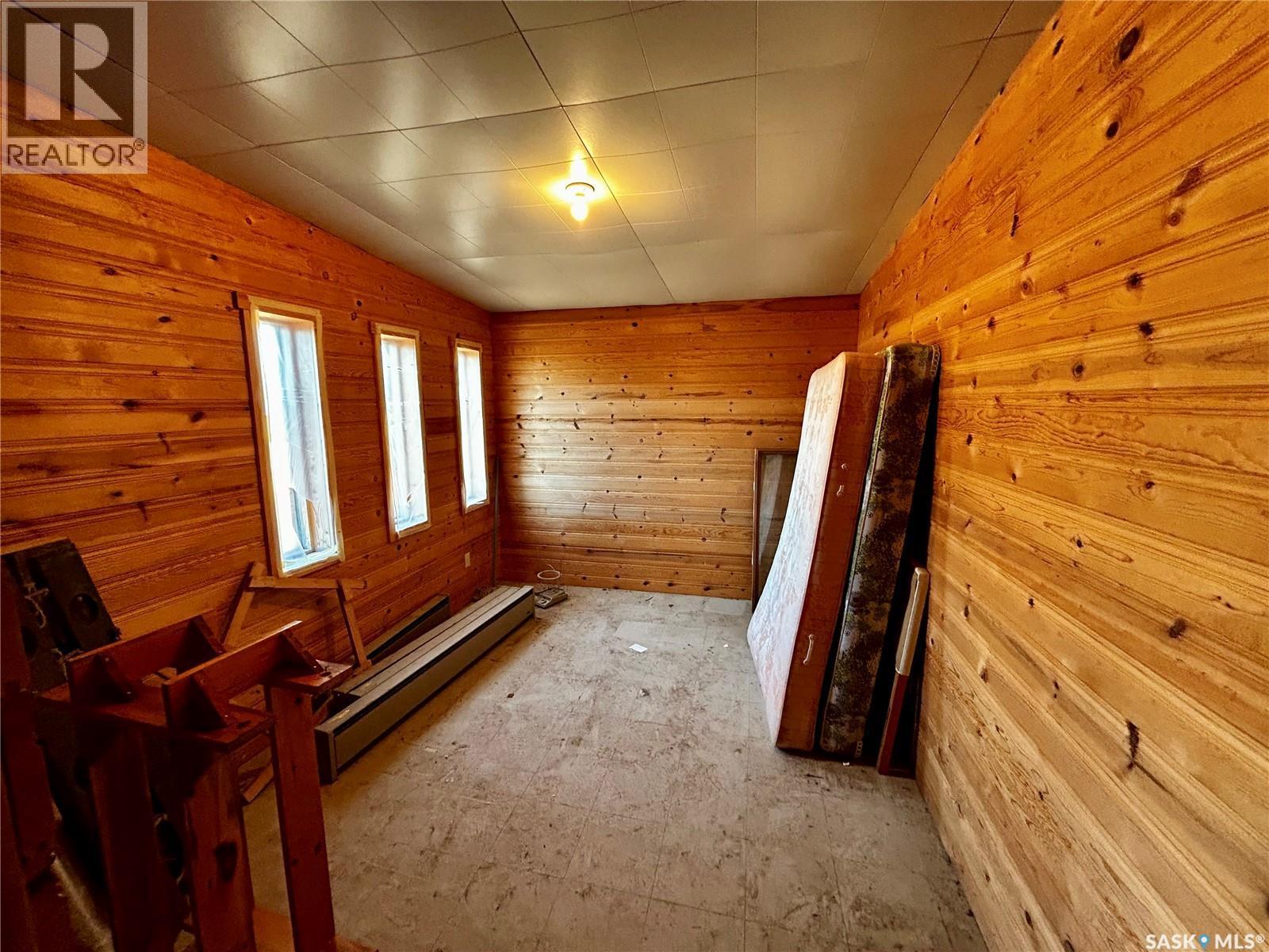 9 Mccordick Street, Shields, SK - Indoor Photo Showing Other Room