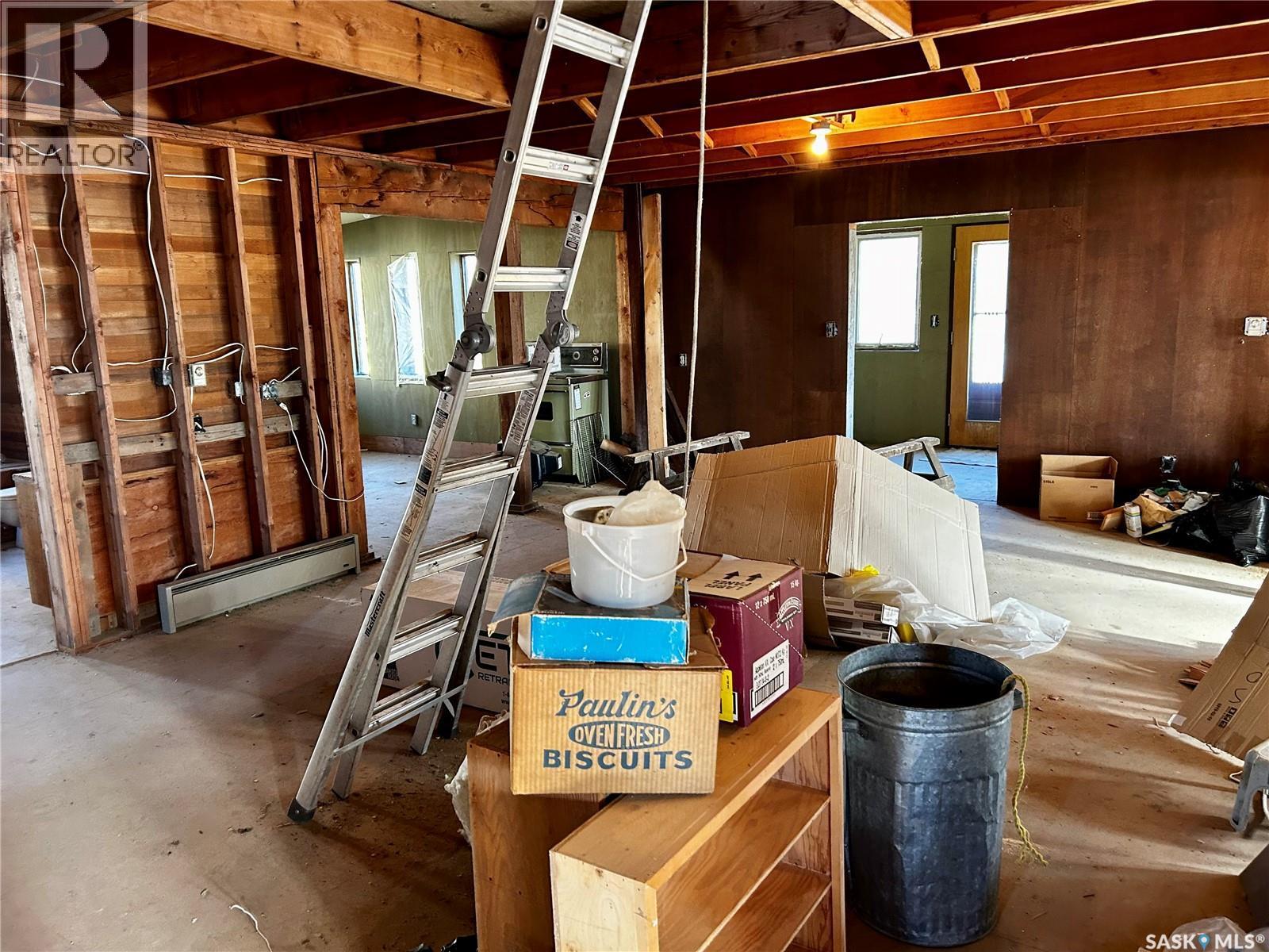 9 Mccordick Street, Shields, SK - Indoor Photo Showing Other Room