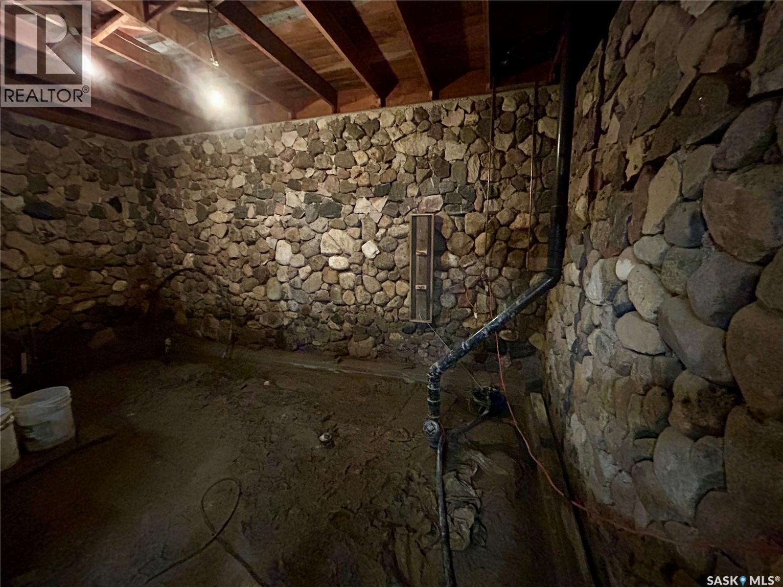 9 Mccordick Street, Shields, SK - Indoor