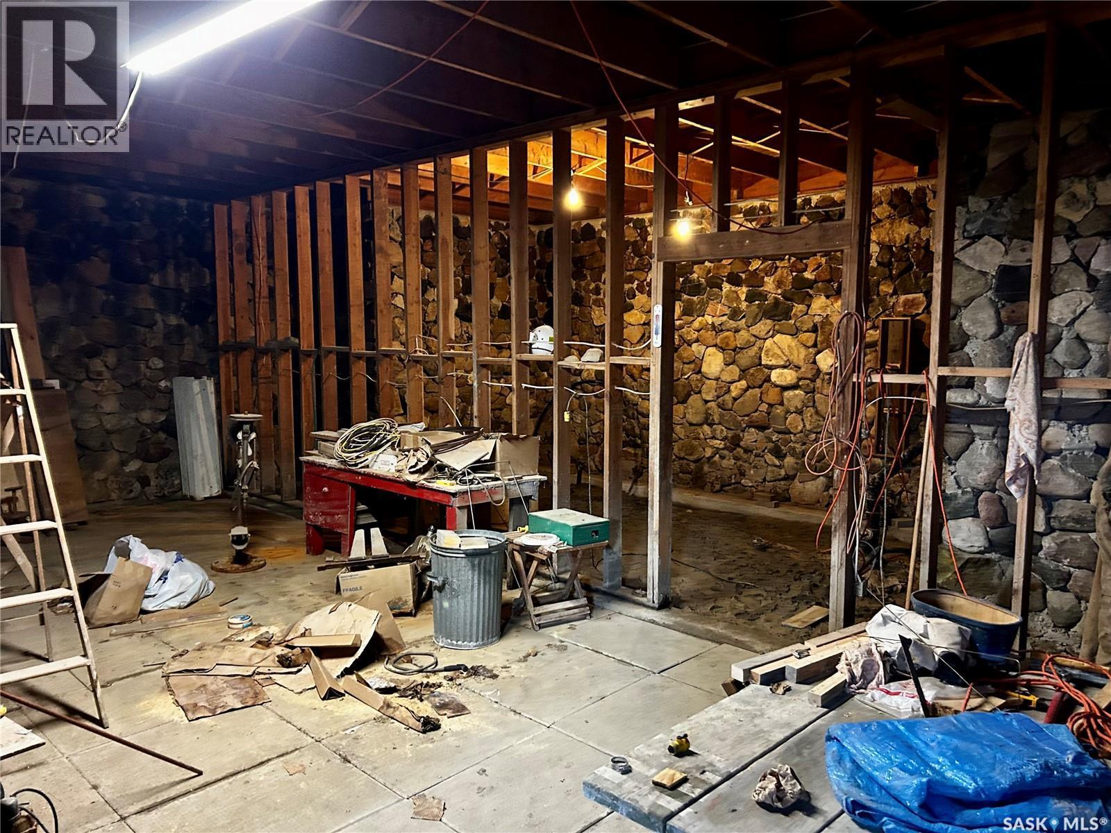 9 Mccordick Street, Shields, SK - Indoor