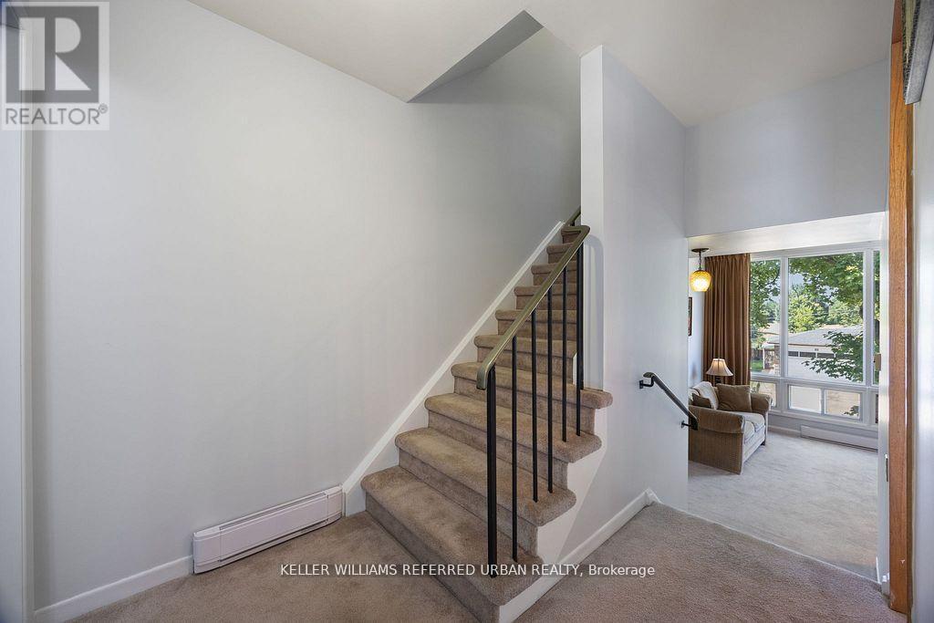 2 Sebastian Cabot Way, Toronto, ON - Indoor Photo Showing Other Room