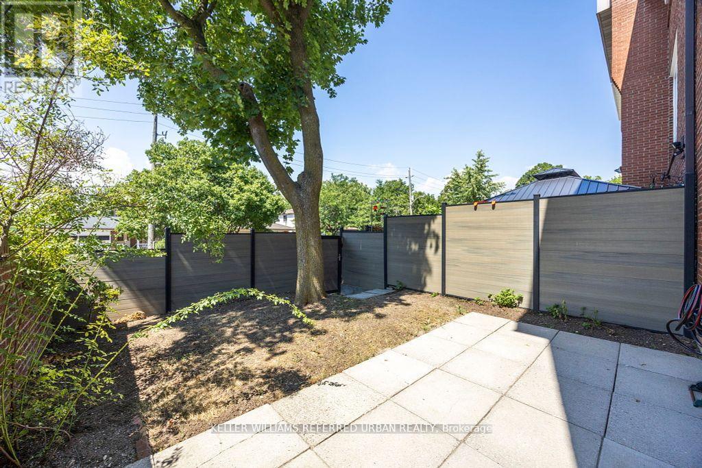 2 Sebastian Cabot Way, Toronto, ON - Outdoor