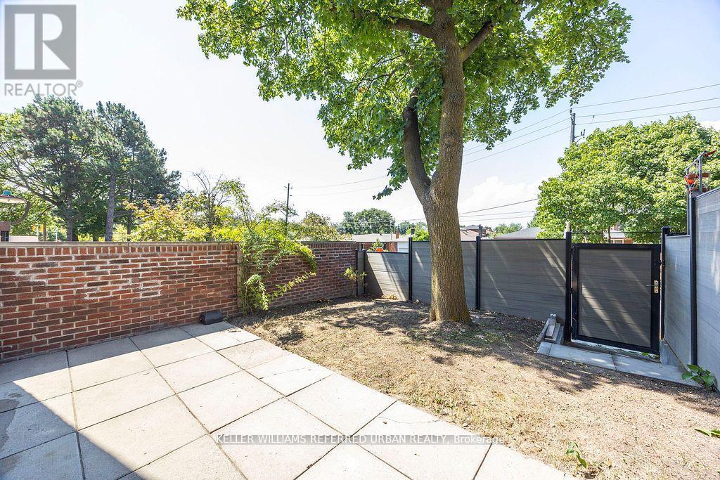 2 Sebastian Cabot Way, Toronto, ON - Outdoor