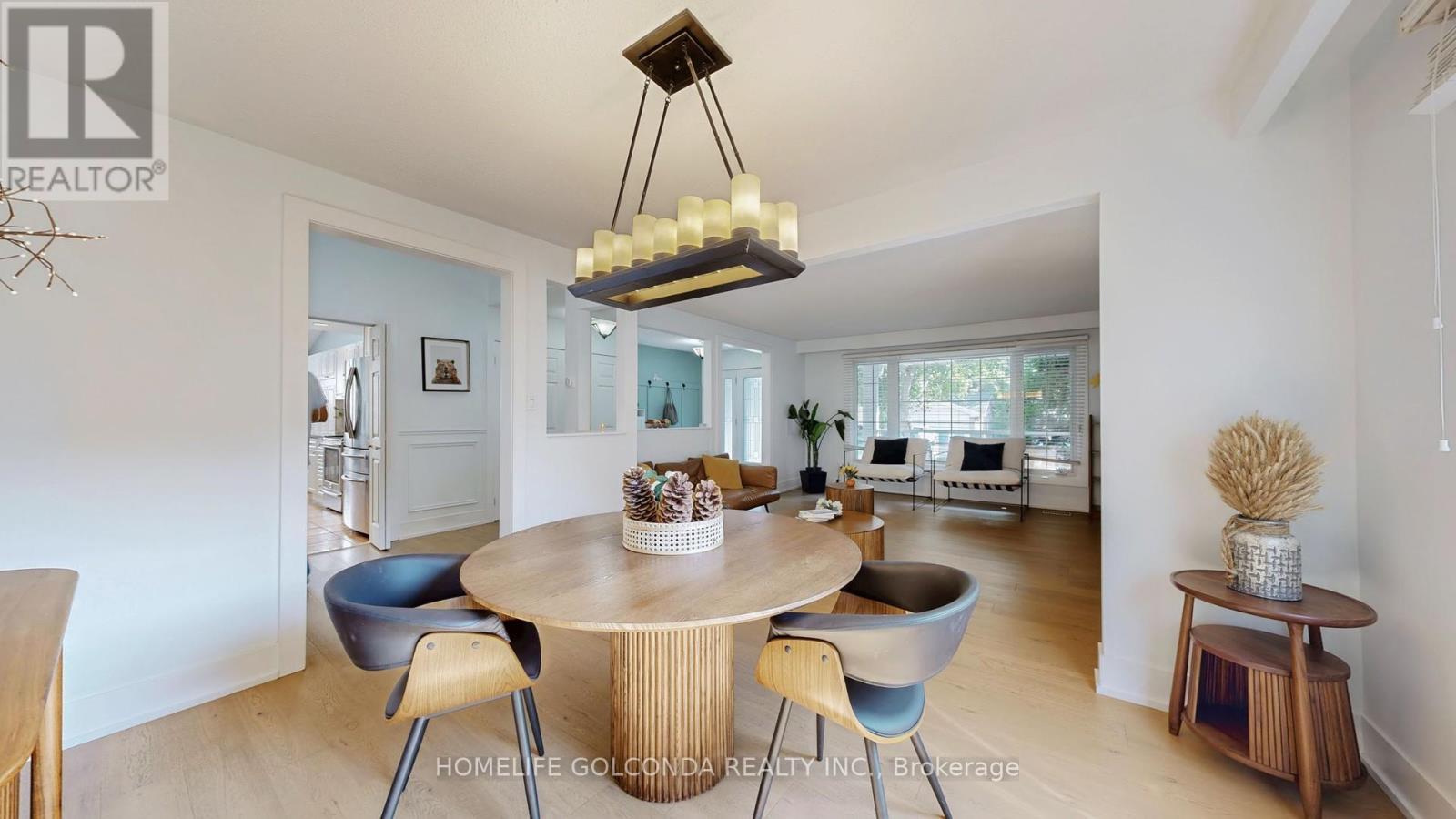 54 Senator Reesor'S Drive, Markham, ON - Indoor Photo Showing Dining Room