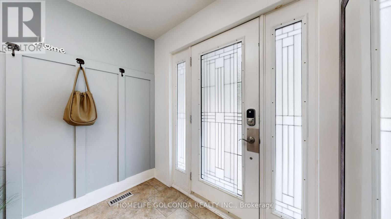 54 Senator Reesor'S Drive, Markham, ON - Indoor Photo Showing Other Room