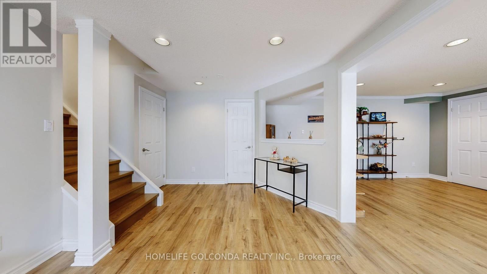 54 Senator Reesor'S Drive, Markham, ON - Indoor