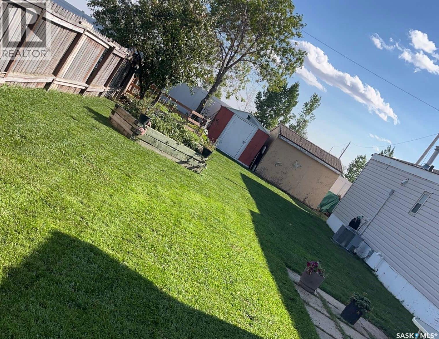 75 Jackson Drive, Kindersley, SK