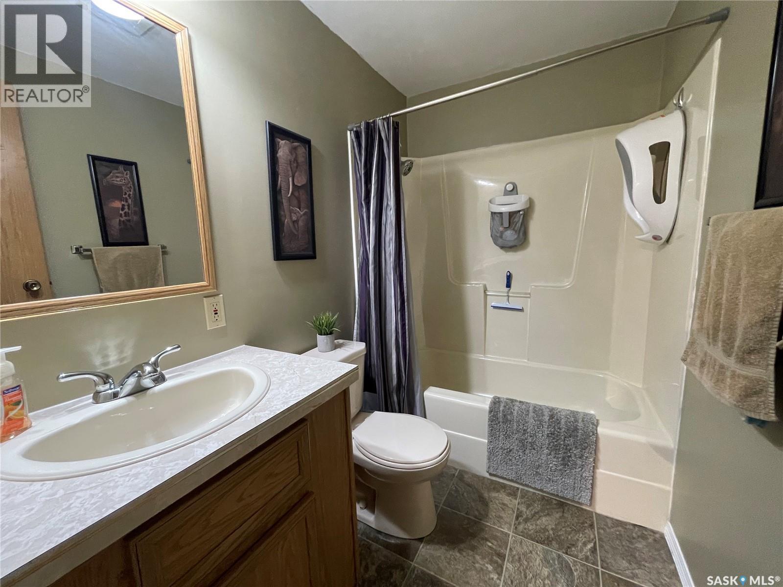 75 Jackson Drive, Kindersley, SK