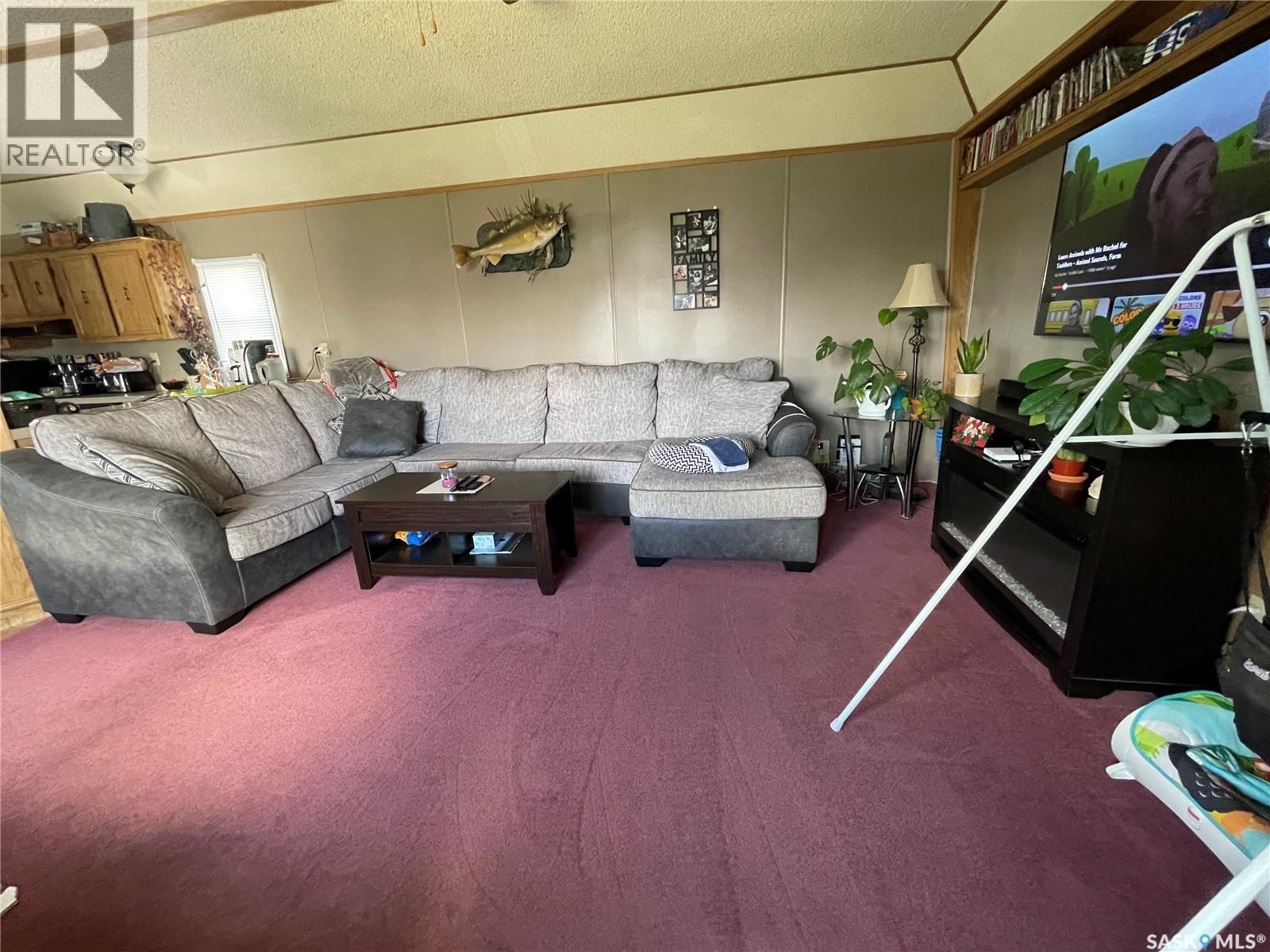 75 Jackson Drive, Kindersley, SK