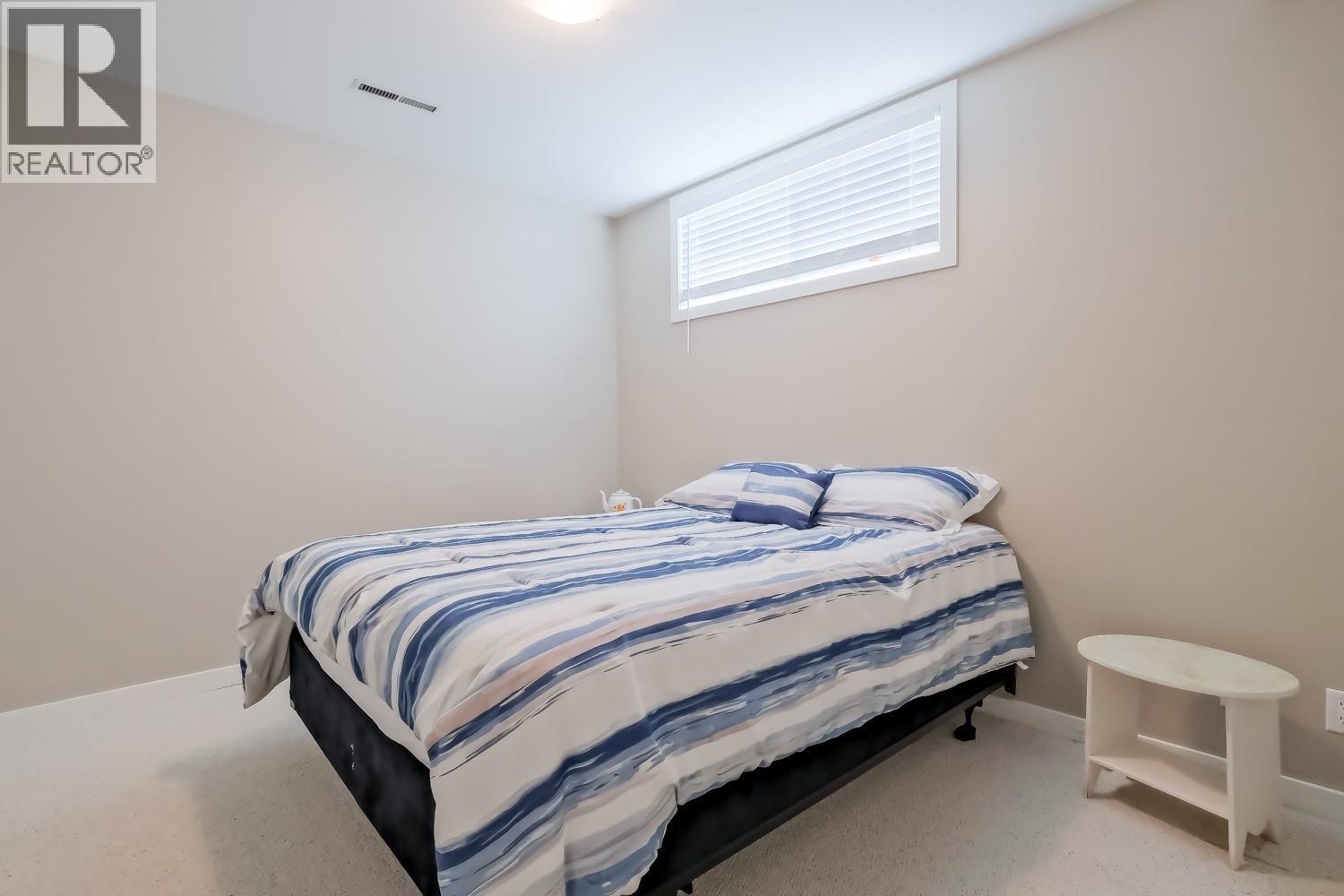 13391 Mcclure Place, Summerland, BC - Indoor Photo Showing Bedroom