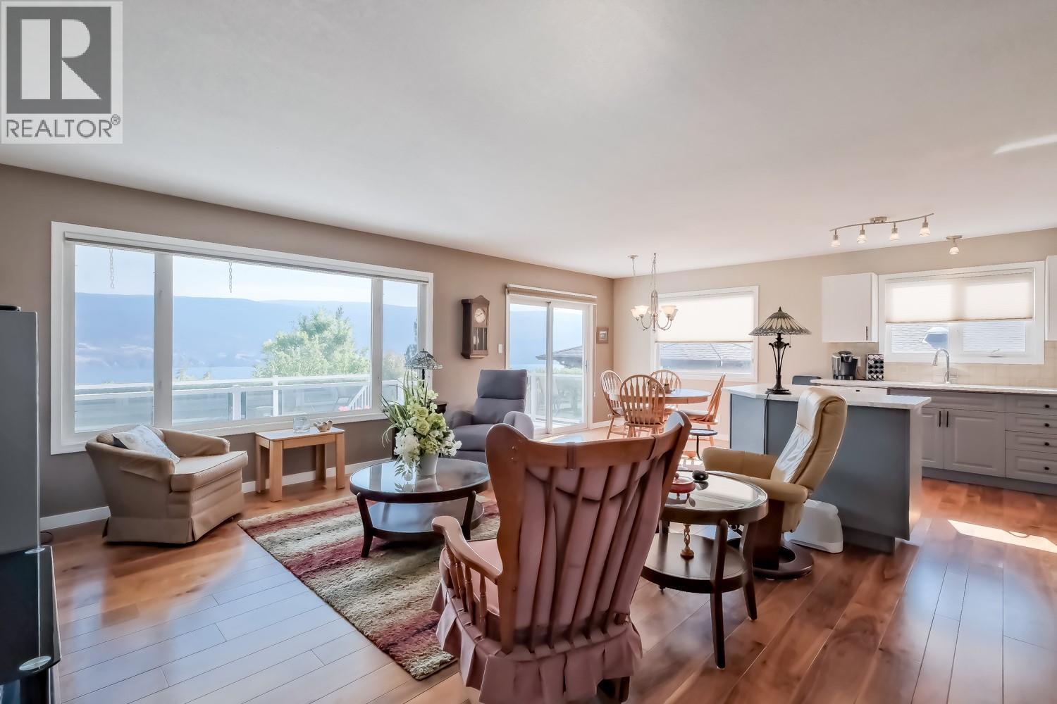 13391 Mcclure Place, Summerland, BC - Indoor