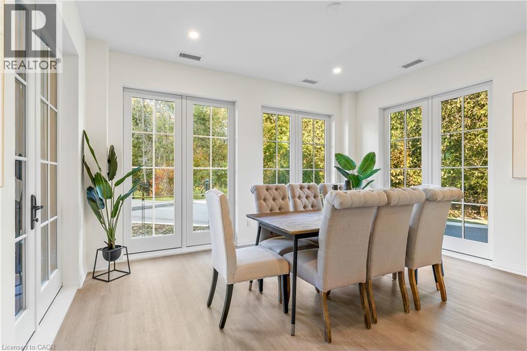 6523 Wellington 7 Road Unit# 32, Elora, ON - Indoor Photo Showing Dining Room