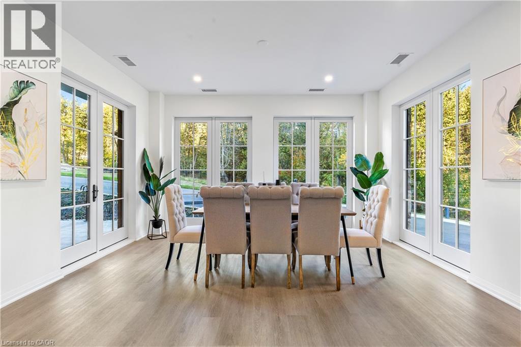 6523 Wellington 7 Road Unit# 32, Elora, ON - Indoor Photo Showing Dining Room