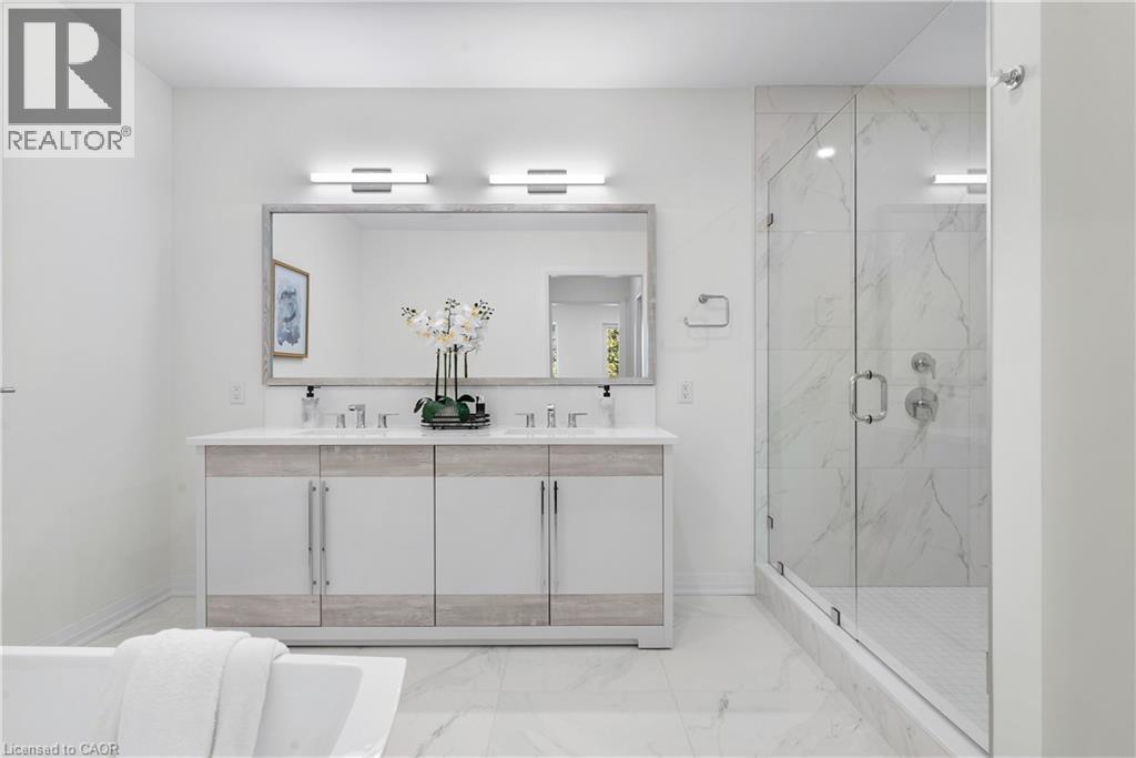 6523 Wellington 7 Road Unit# 32, Elora, ON - Indoor Photo Showing Bathroom