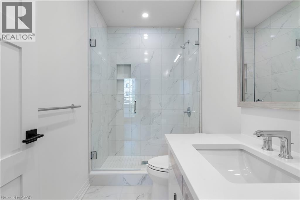 6523 Wellington 7 Road Unit# 32, Elora, ON - Indoor Photo Showing Bathroom