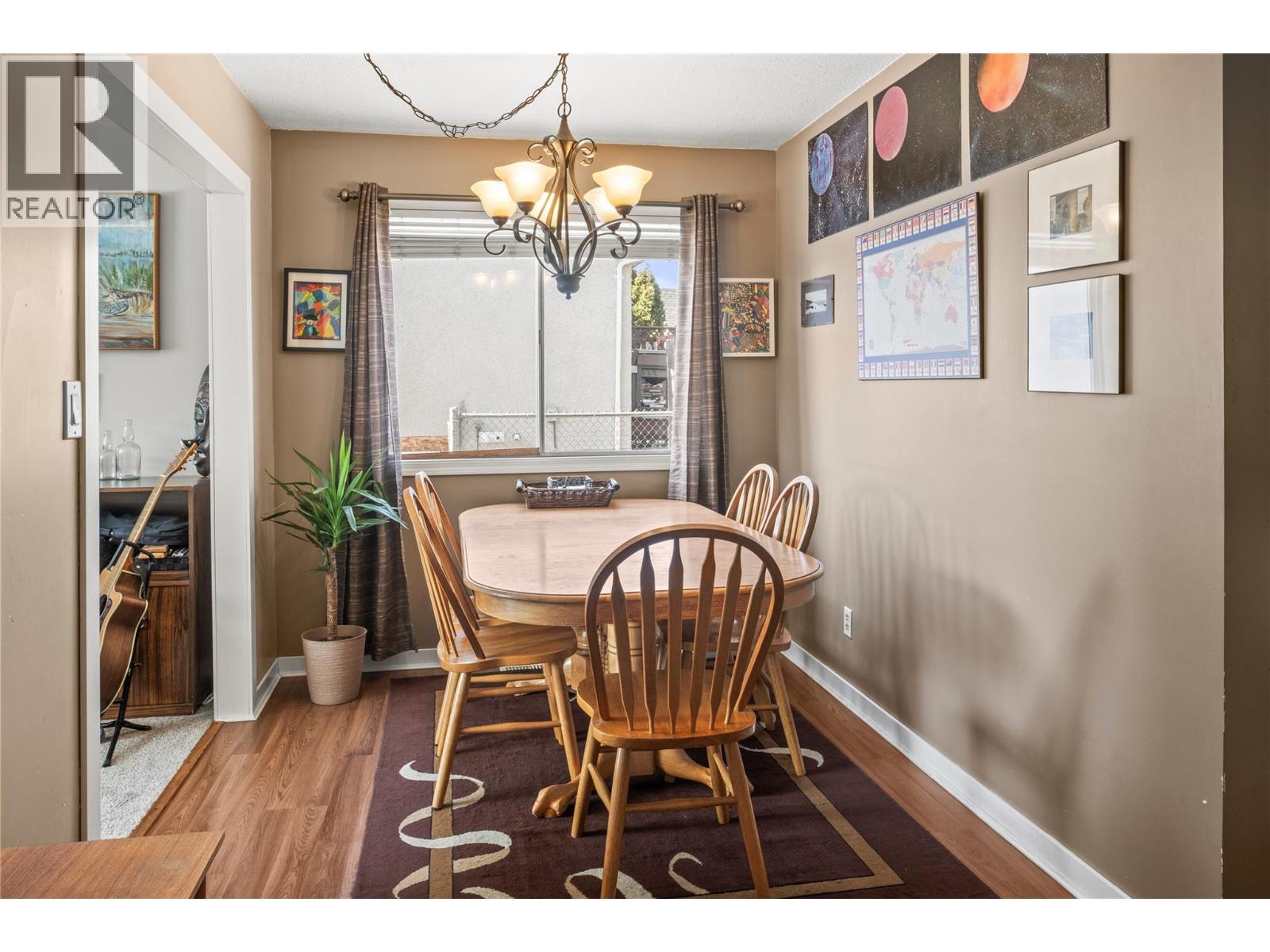 2107 24 Avenue, Vernon, BC - Indoor Photo Showing Dining Room
