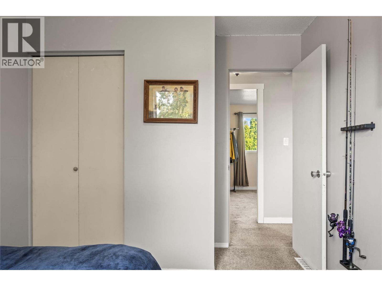2107 24 Avenue, Vernon, BC - Indoor Photo Showing Bedroom