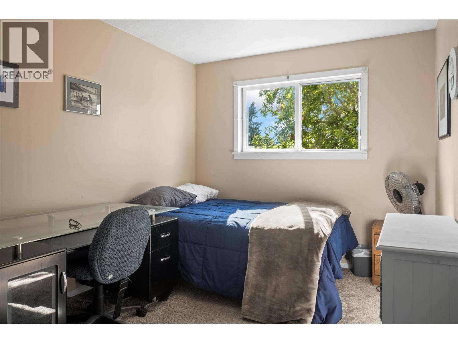 2107 24 Avenue, Vernon, BC - Indoor Photo Showing Bedroom