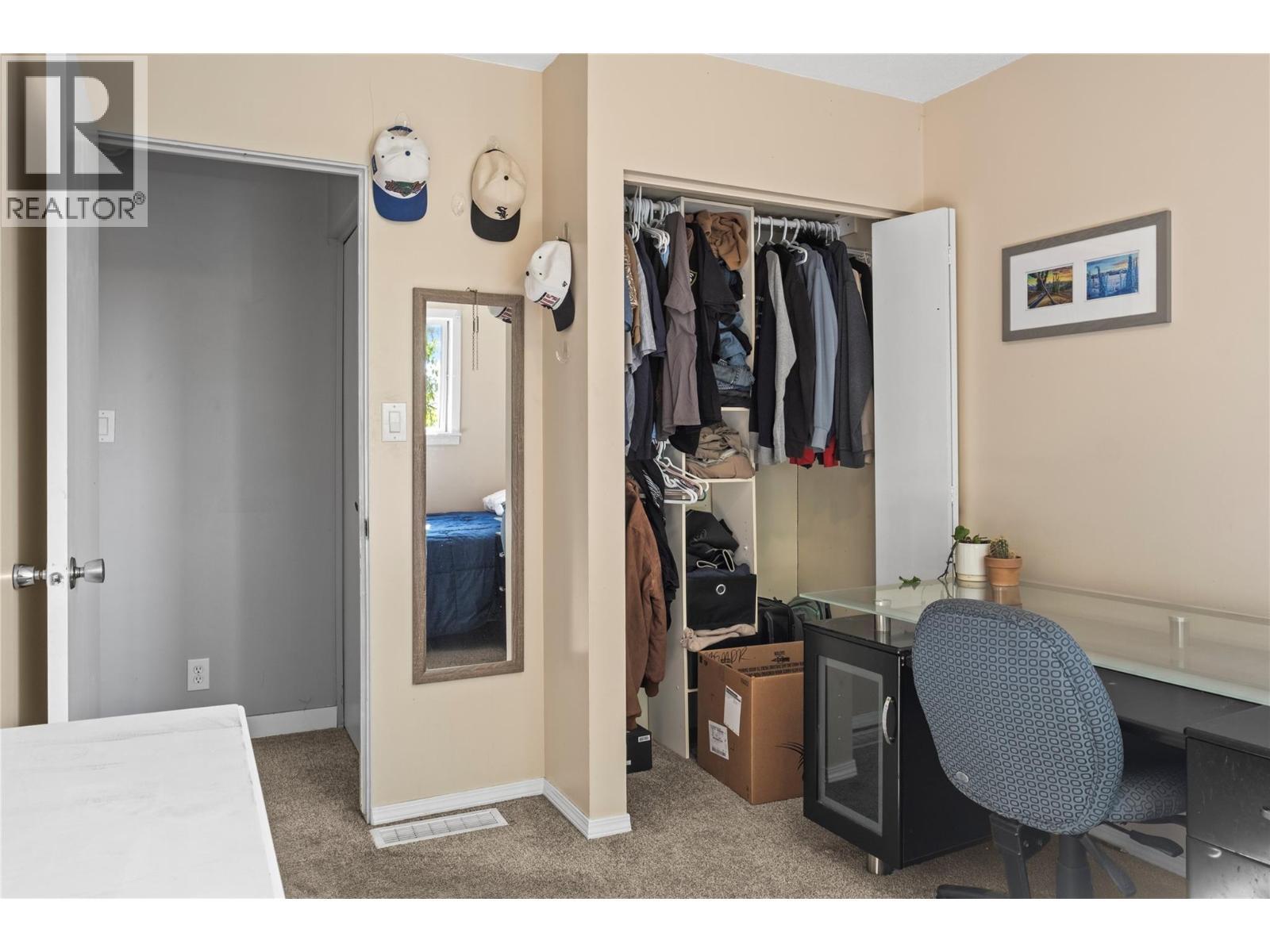 2107 24 Avenue, Vernon, BC - Indoor