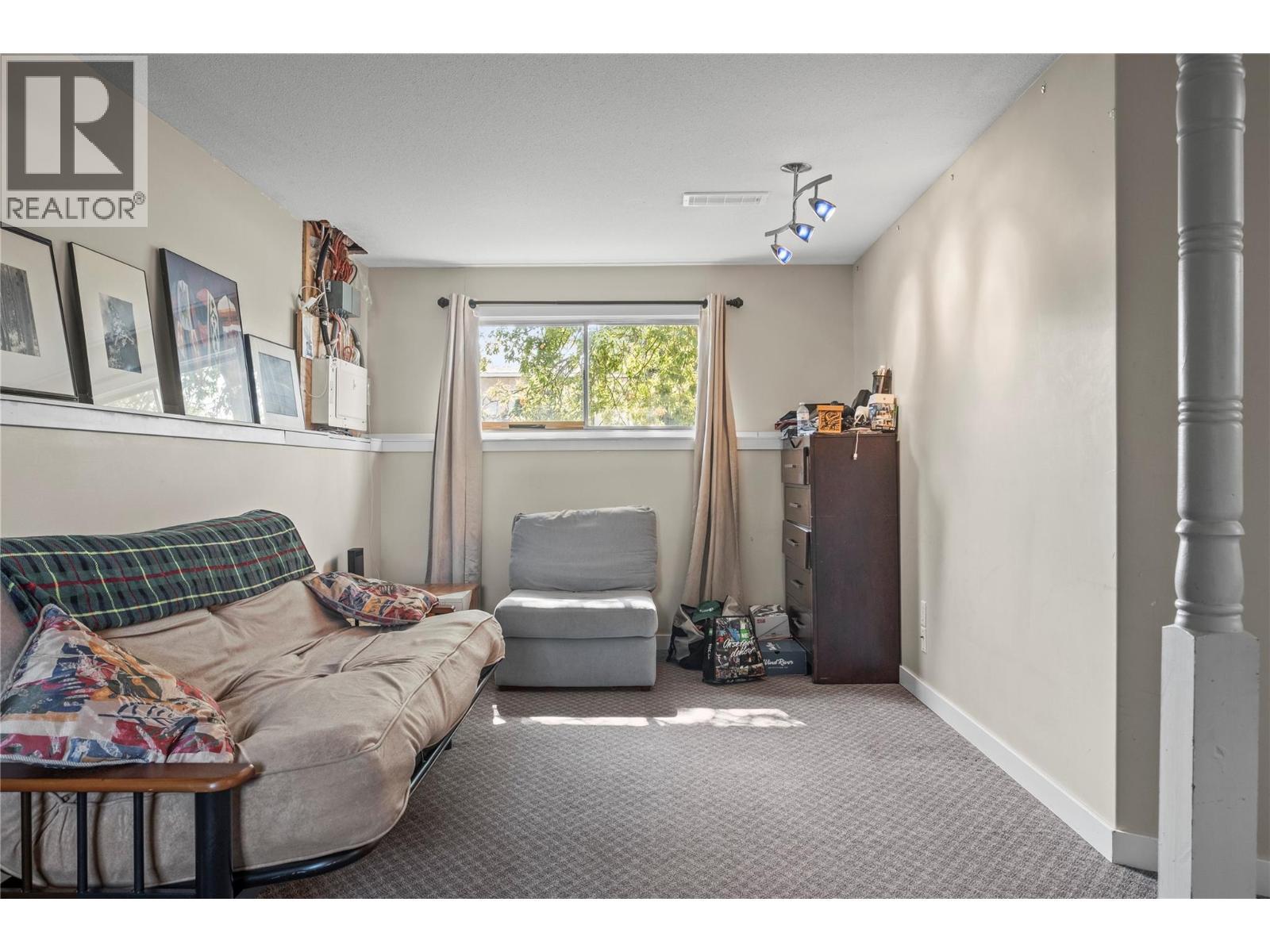 2107 24 Avenue, Vernon, BC - Indoor