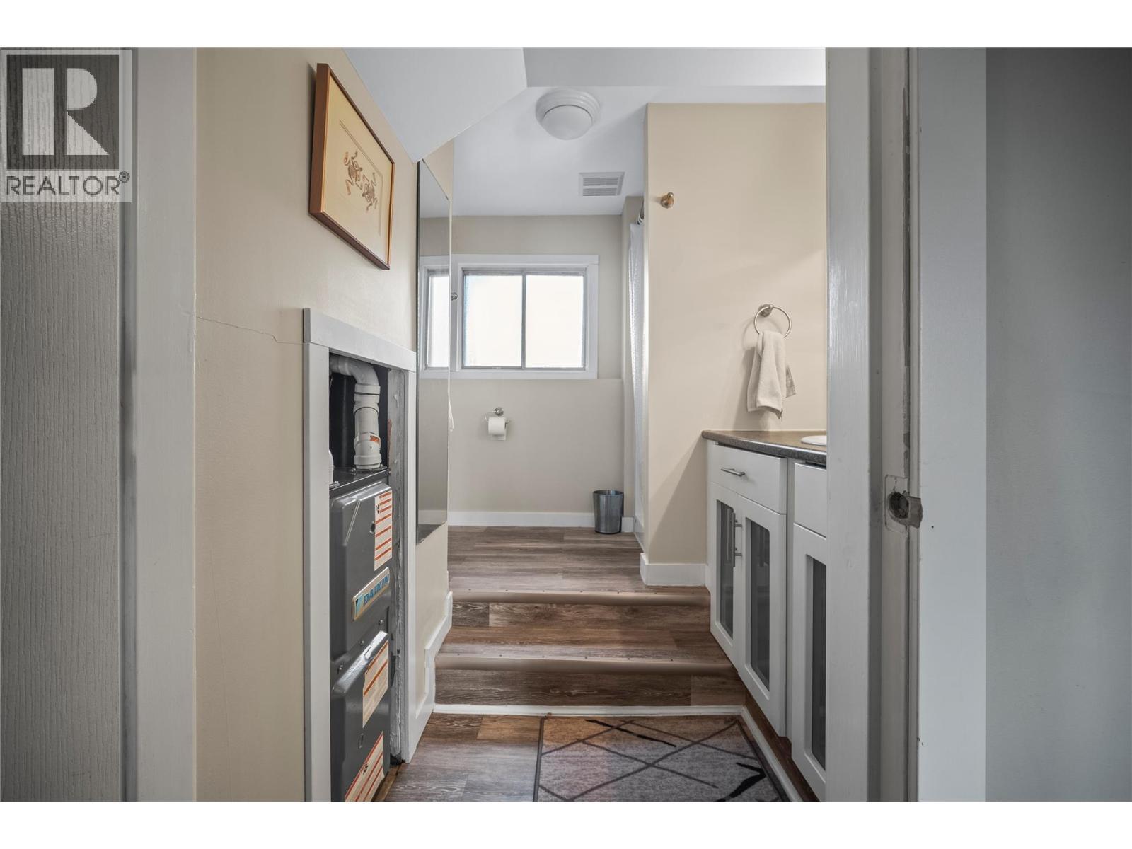 2107 24 Avenue, Vernon, BC - Indoor Photo Showing Other Room