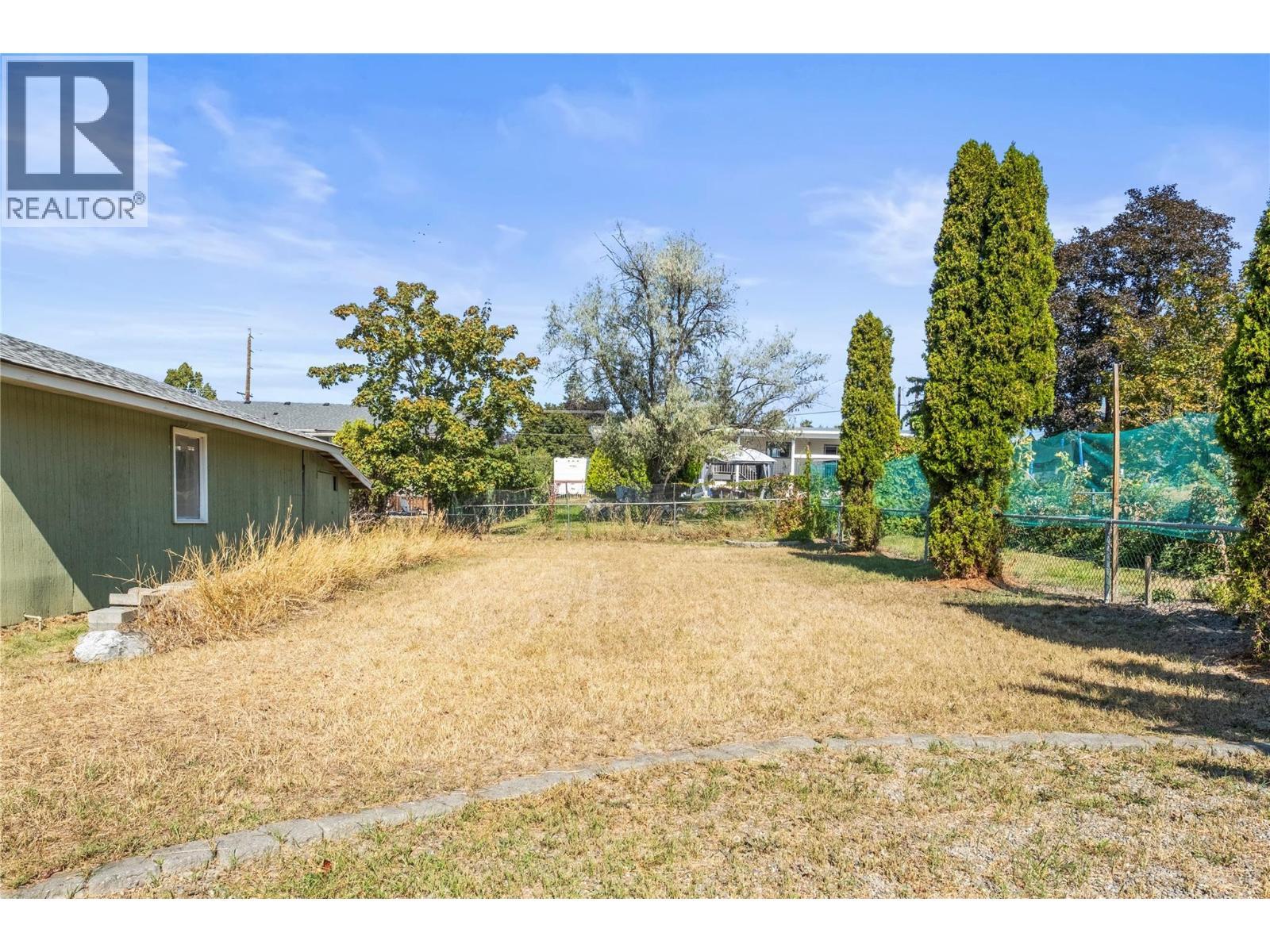 Back yard - 2107 24 Avenue, Vernon, BC - Outdoor