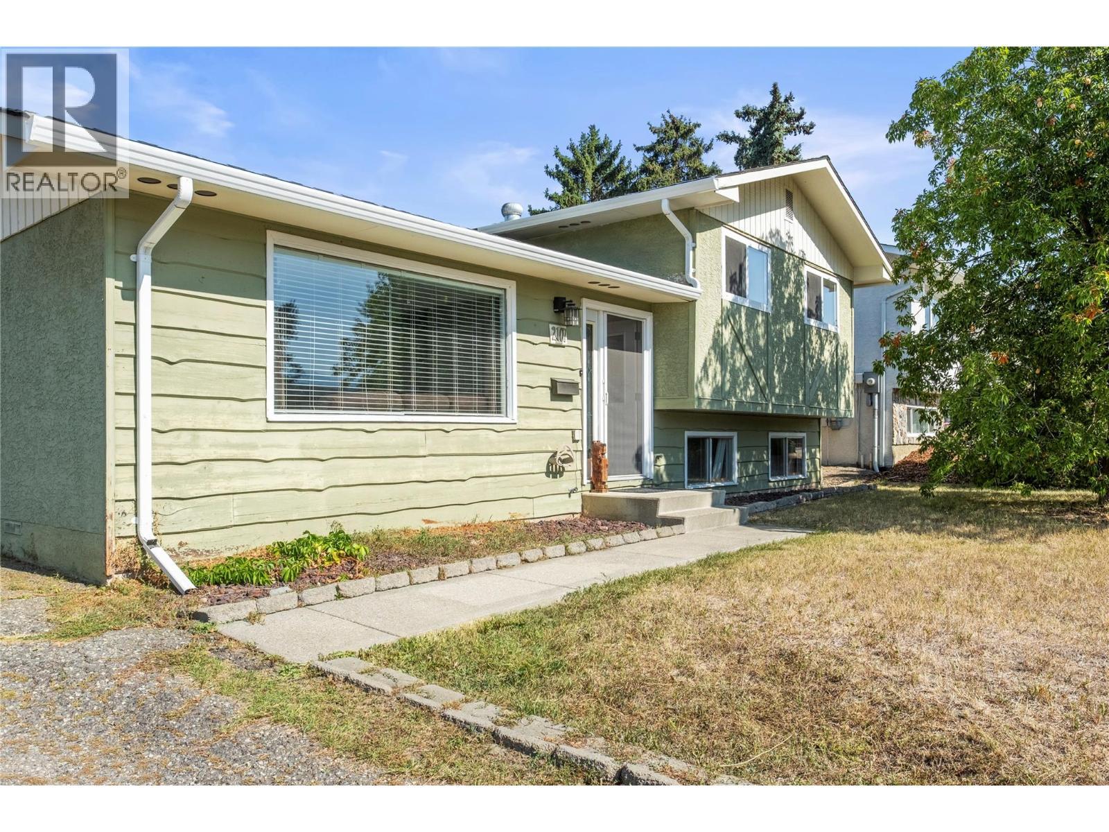 2107 24 Avenue, Vernon, BC - Outdoor