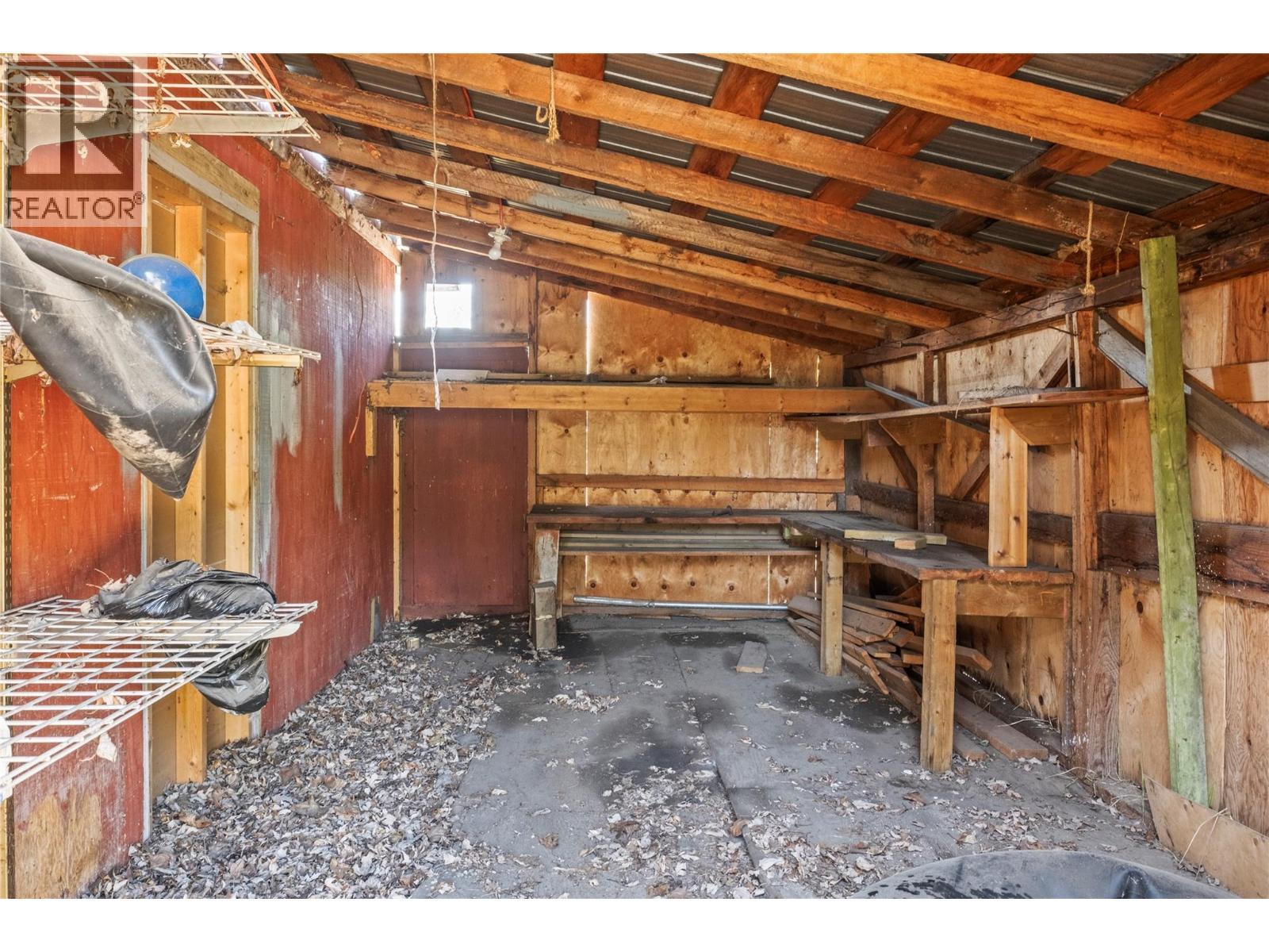 storage space/chicken coop/project - 2107 24 Avenue, Vernon, BC - Indoor Photo Showing Basement