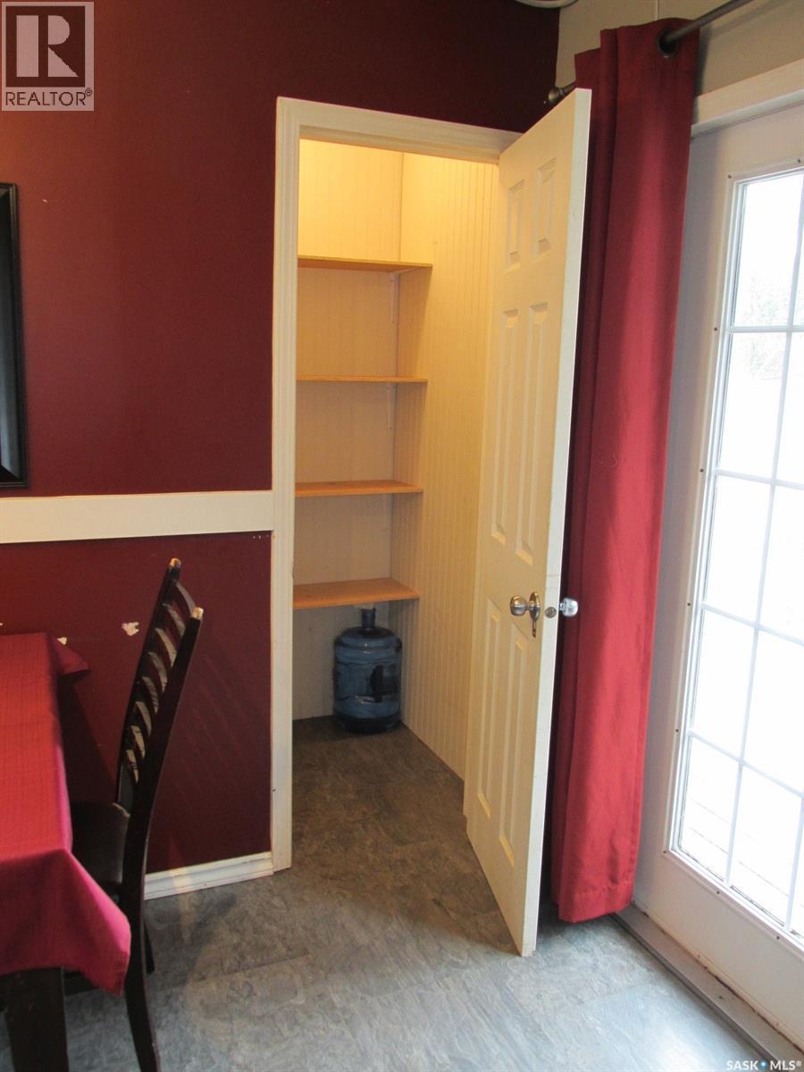 617 8Th Avenue W, Nipawin, SK - Indoor Photo Showing Other Room