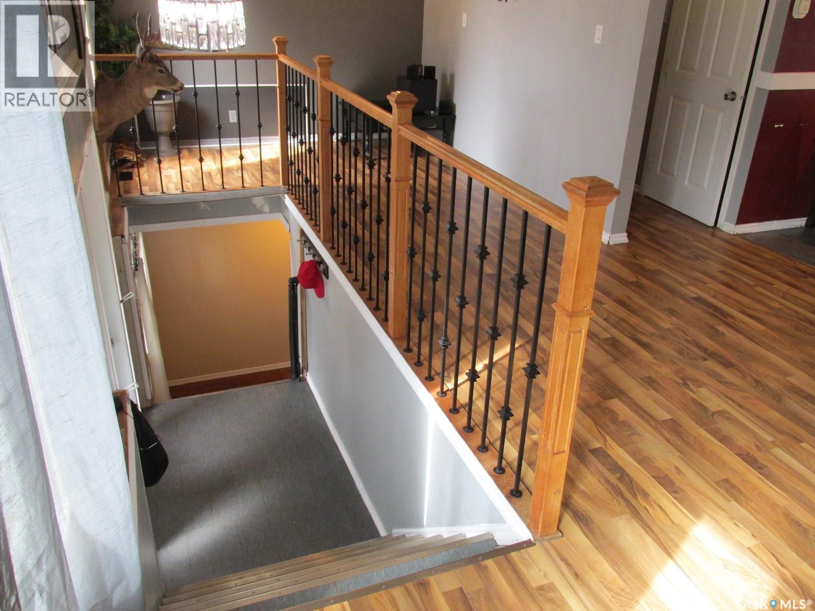 617 8Th Avenue W, Nipawin, SK - Indoor Photo Showing Other Room