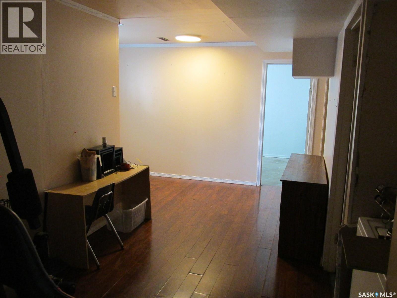 617 8Th Avenue W, Nipawin, SK - Indoor Photo Showing Other Room