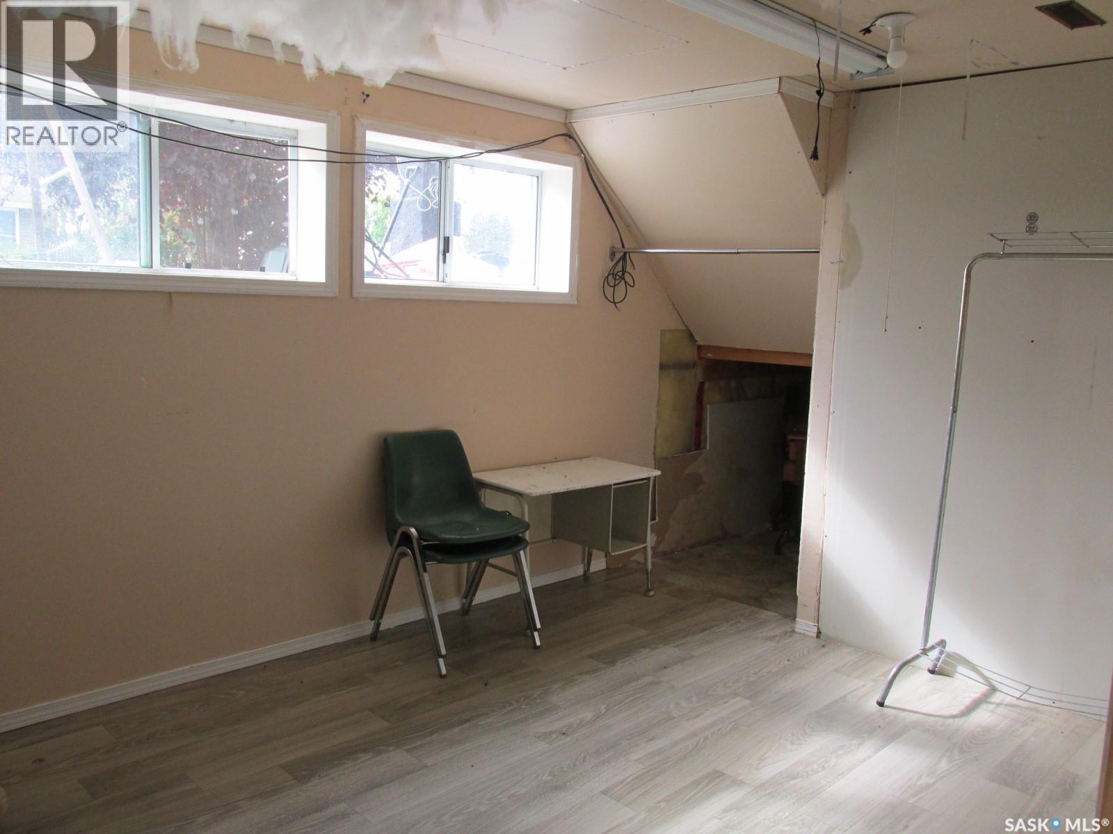 617 8Th Avenue W, Nipawin, SK - Indoor