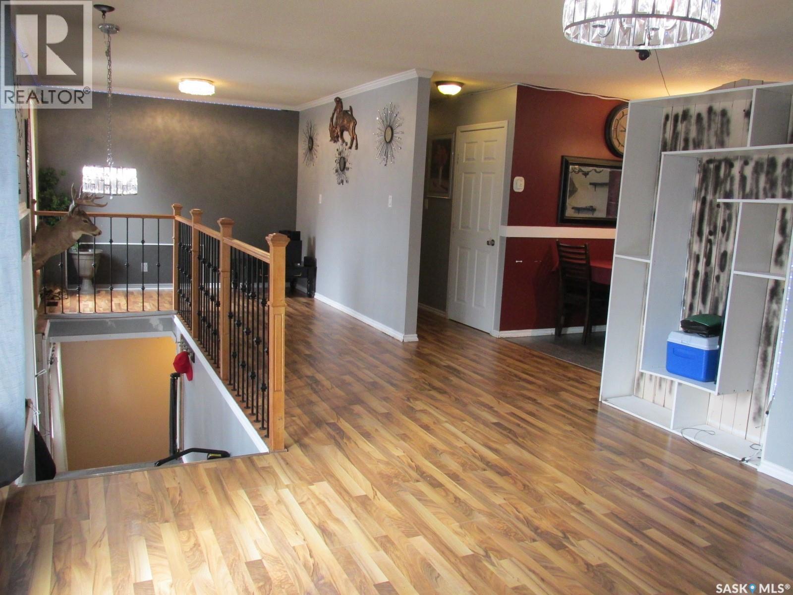 617 8Th Avenue W, Nipawin, SK - Indoor Photo Showing Other Room